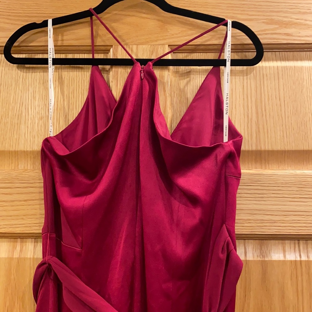 Halston Wrap-effect crepe-paneled satin wildberry - Picture 7 of 14